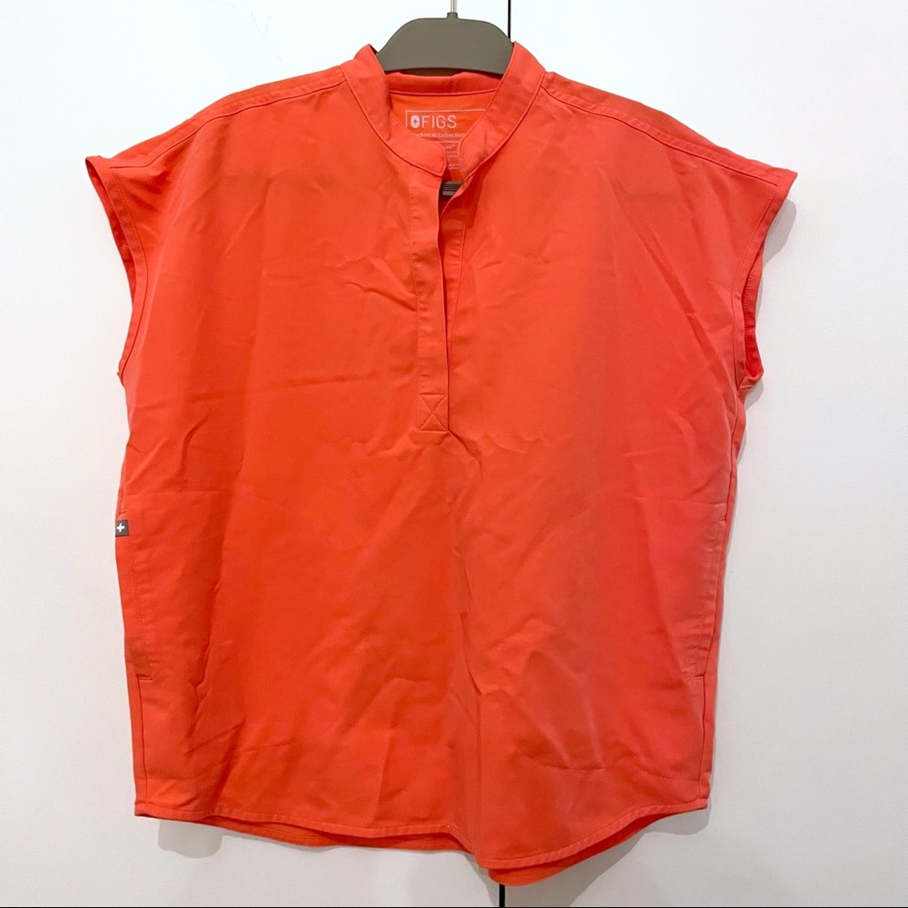 FIGS Rafaela Scrub Top in Hot Coral Small